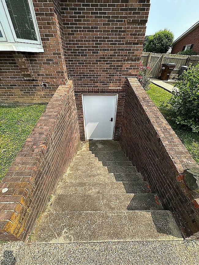Image of 81 Farmington Dr