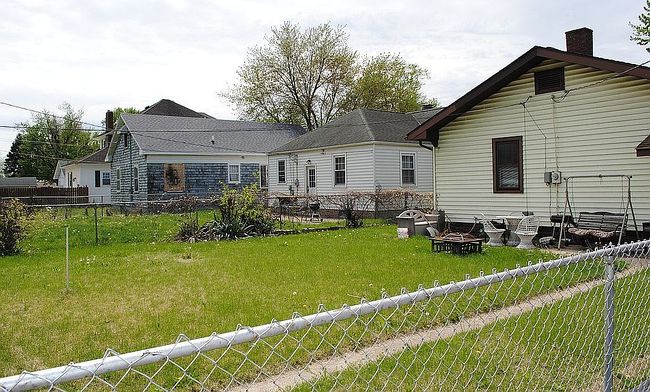 Image of 2000 S 5th St