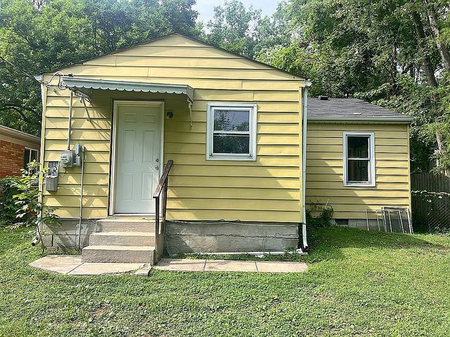 Photo of 1449 E Edwards Ave, Indianapolis, IN