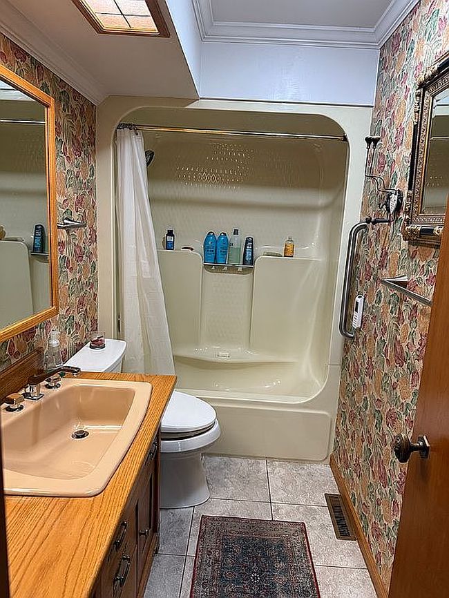 Photo of 207 Grandview Ct, North Manchester, IN