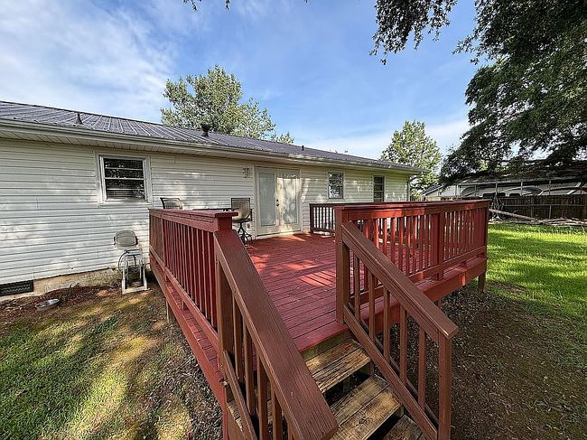 Image of 10204 Meadowood Dr