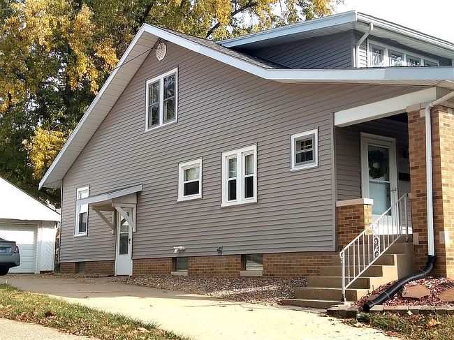 Image of 803 W Meadows Pl