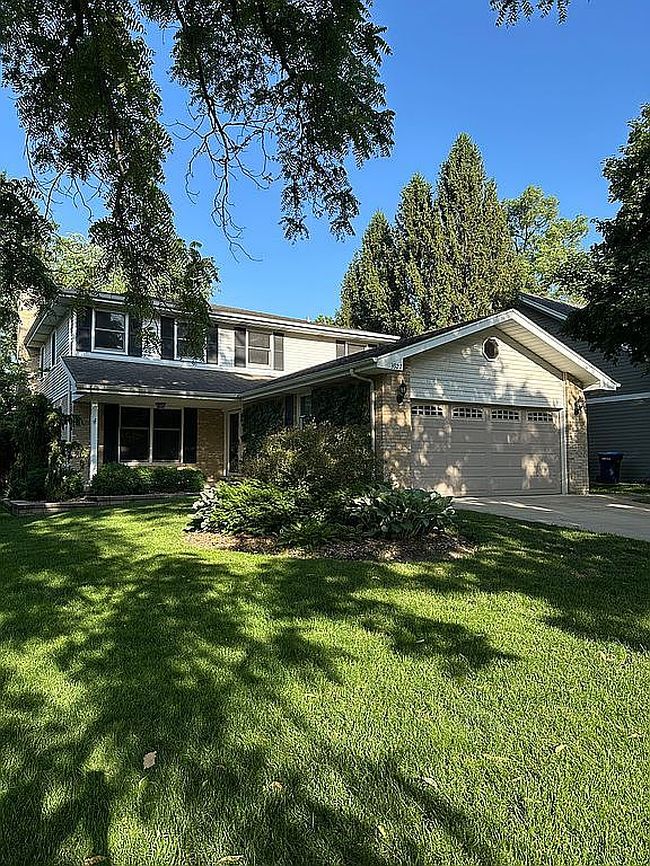 Photo of 3927 Linden Ave, Western Springs, IL