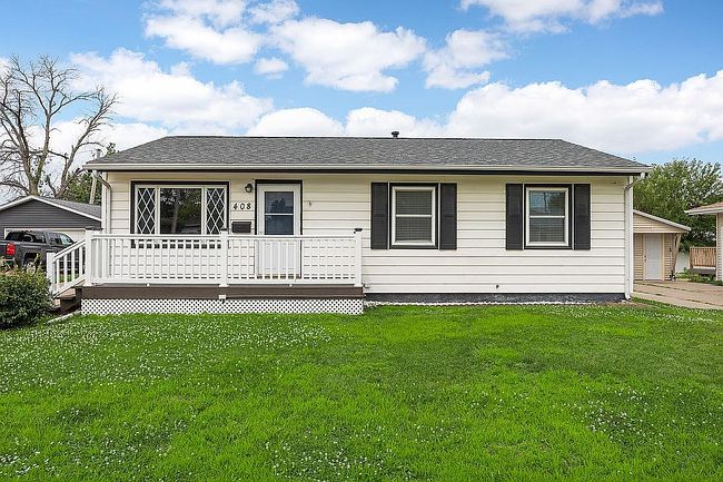 Photo of 408 Cherry Hill Rd Nw, Cedar Rapids, IA
