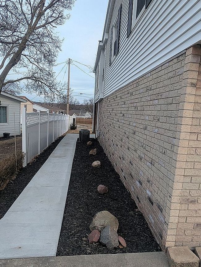 Image of 6 Wenwood Cir