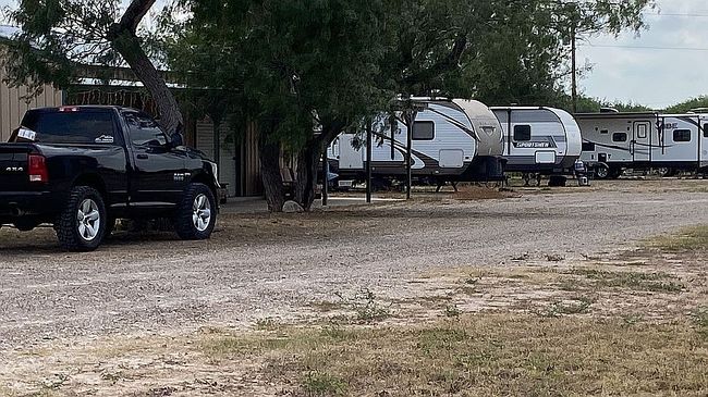 Additional photo 3 of property located at 321 E Expressway 83