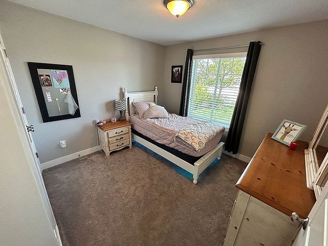 Image of 871 N Valdean Ln