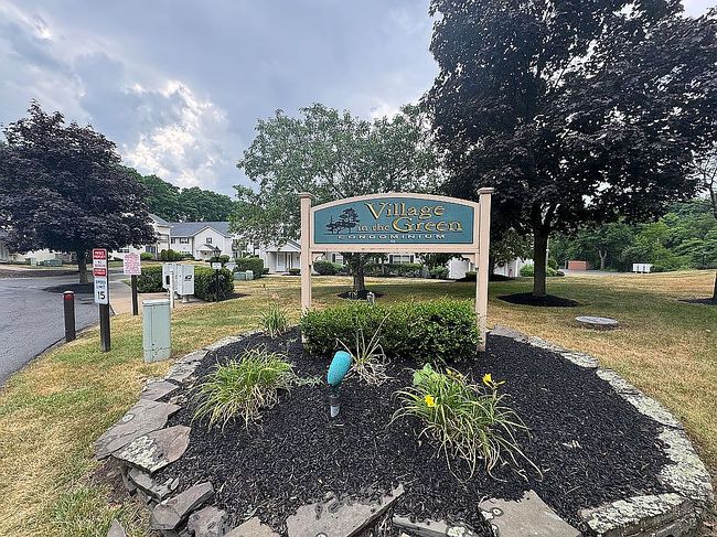Photo of 305 Greenwich Dr, Albany, NY