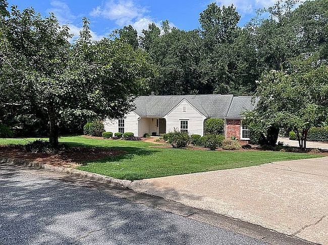 Photo of 6150 Marlowe Dr, Columbus, GA