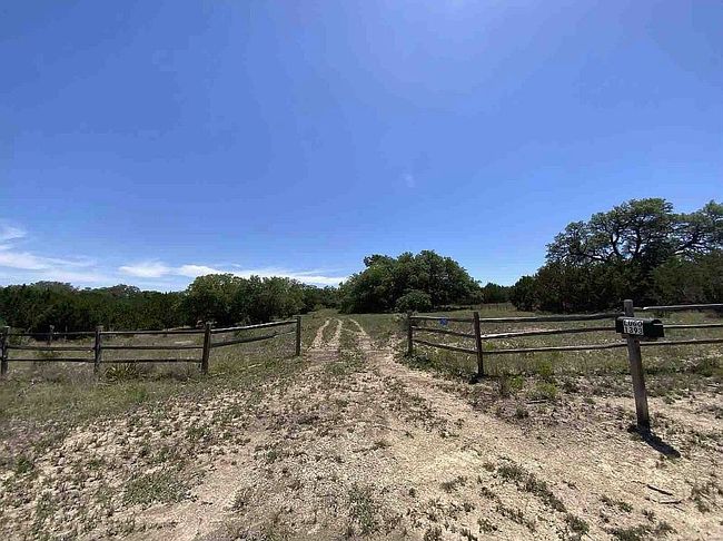 Photo of 1393 Schumann Rd, Stonewall, TX