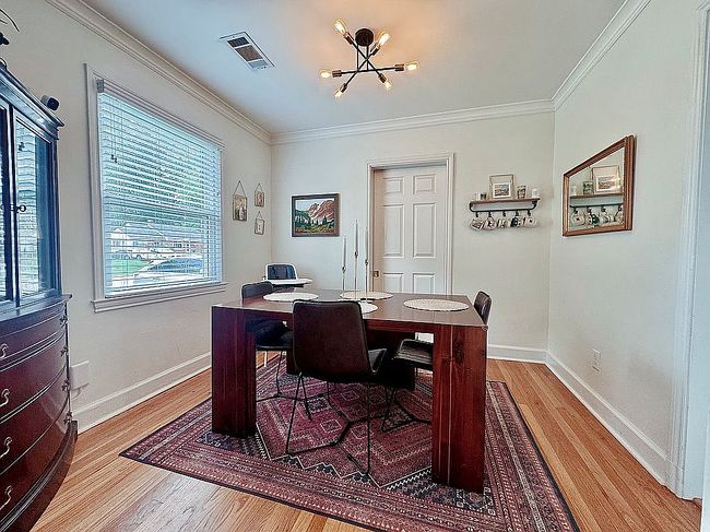 Image of 580 Meadowbrook St