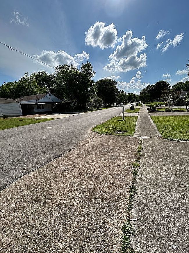 Photo of 1601 Mckinley Ave Ne, Huntsville, AL