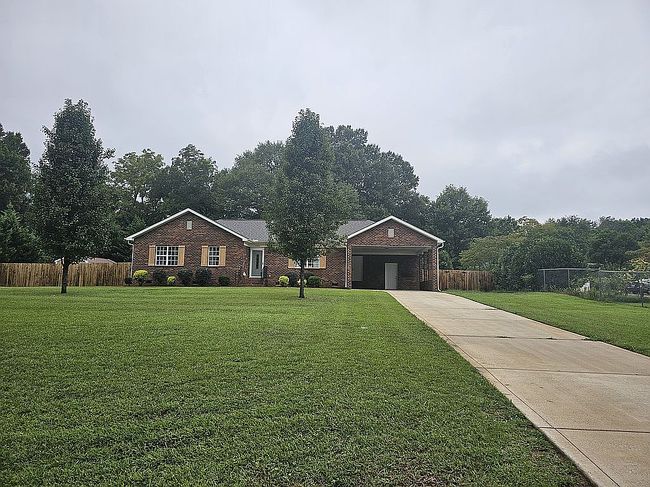 Photo of 11001 S Hampton Dr