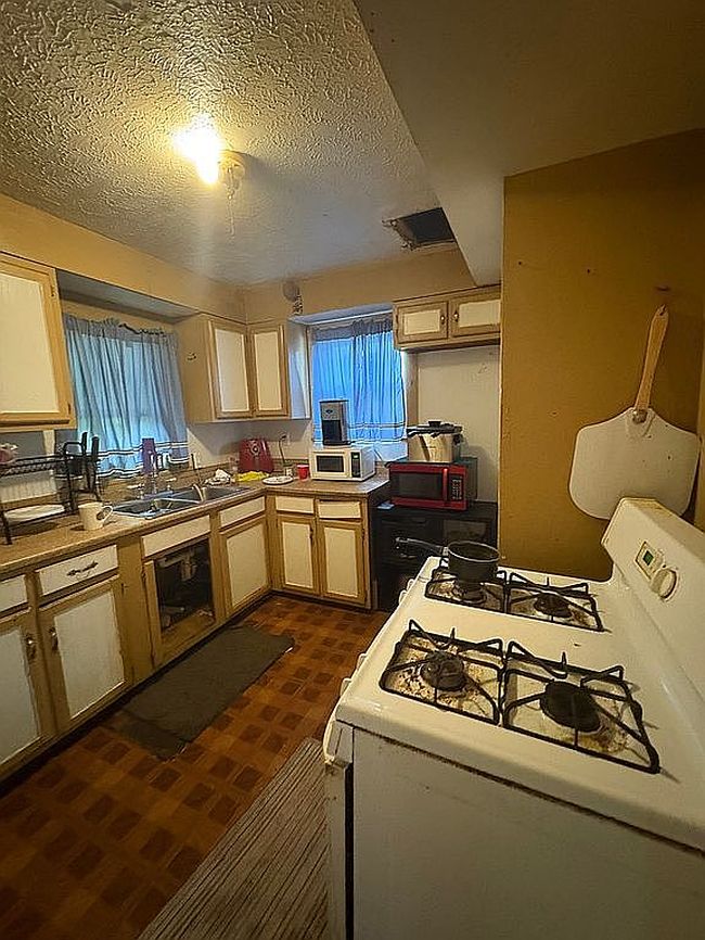 Photo of 3900 E 96th St, Cleveland, OH