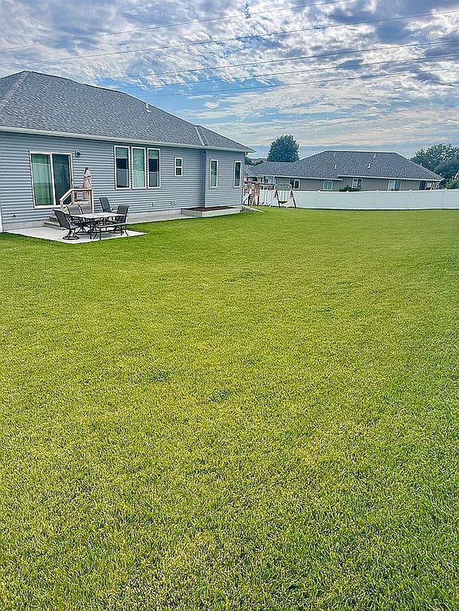 Image of 1116 E Meadow Ridge Rd