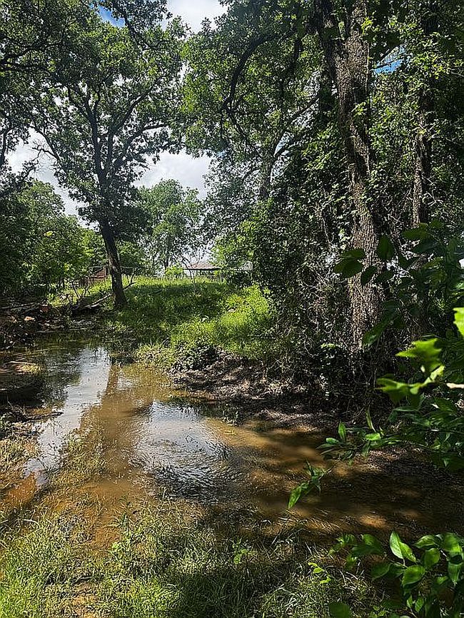 Image of 325 Lake Valley Rd