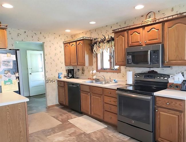 Photo of 400 Washboard Trl, Hillsboro, IL