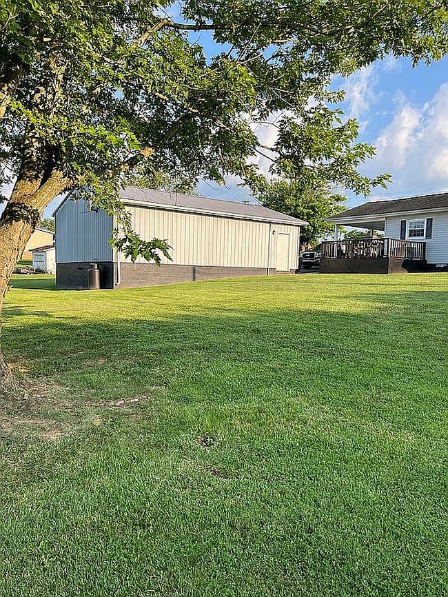 Photo of 209 Tate Dr, Monticello, KY