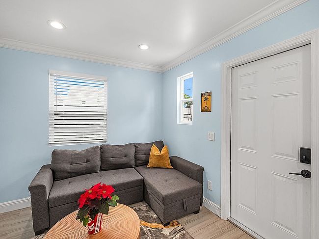 Photo of 629 N F St, Lake Worth, FL