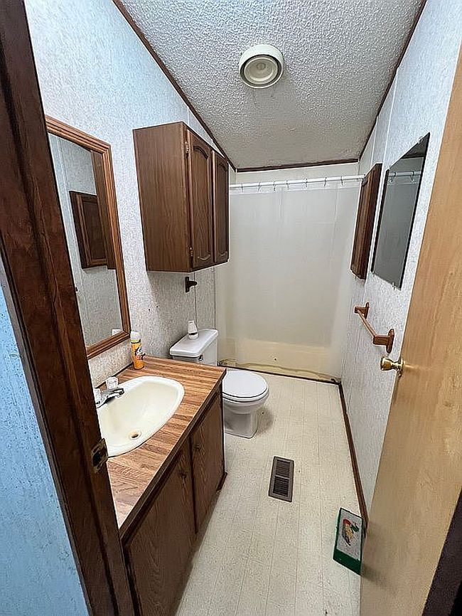 Preview of property located at 270 Wood Grove Ln