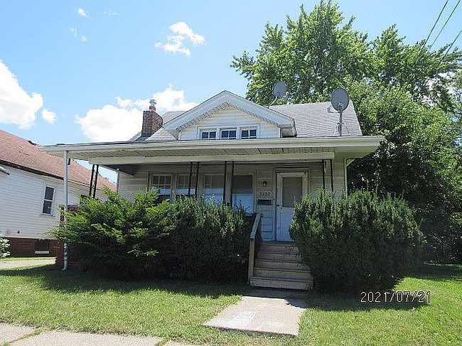 Photo of 3232 Ruckle St, Saginaw, MI