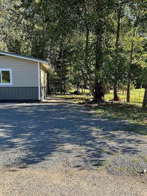 Image of 214 2nd Ave
