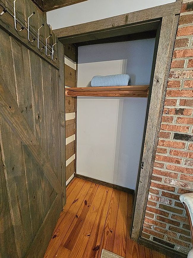 Photo of 344 Hook Hill Rd, Luray, VA
