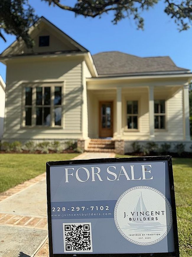 Photo of 425 2nd St, Gulfport, MS