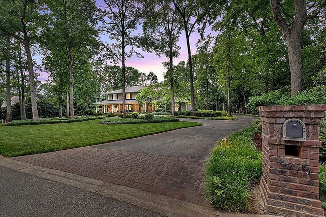 Photo of 205 Weatherby Dr, Greenville, SC
