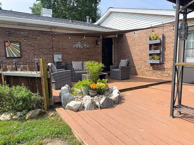 Photo of 2530 Deerfield Dr, Evansville, IN