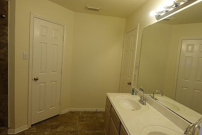 Image of 17075 Great Glen Dr