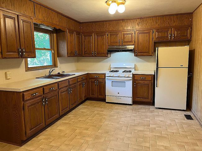 Image of 10630 W Carr Ave