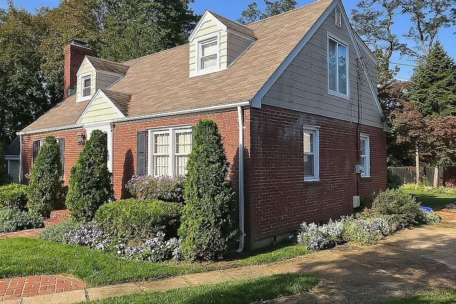 Image of 597 Colonial Pl