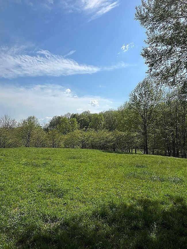 Photo of 702 Cedar Hill Rd, Edmonton, KY