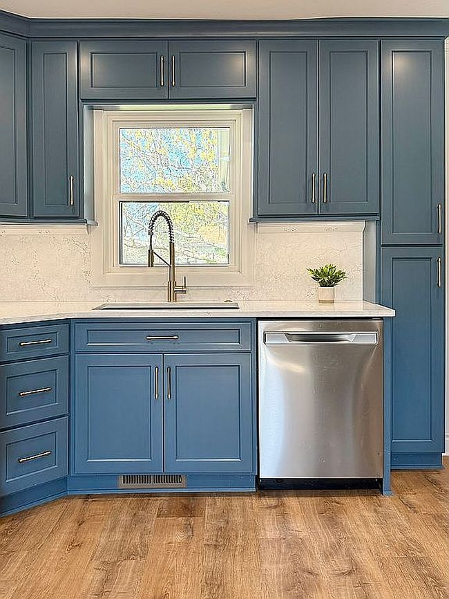 Image of 2400 Donald Dr