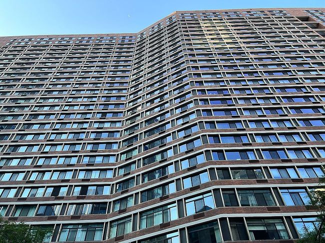 Additional photo 2 of property located at 211 E Ohio St Apt 1215