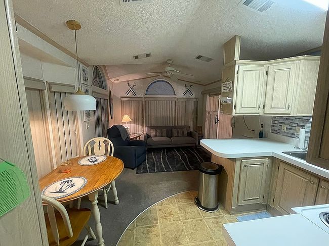 Photo of 16299 San Carlos Blvd #G-1, Fort Myers, FL