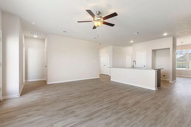 Photo of 301 Story Cv, Caldwell, TX