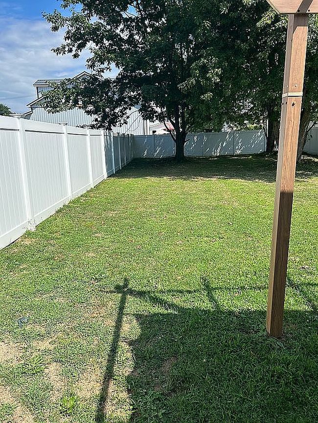 Photo of 988 Wrights Ave, Conneaut, OH