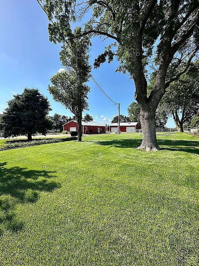 Photo of 203 W 11th Rd, Phillips, NE