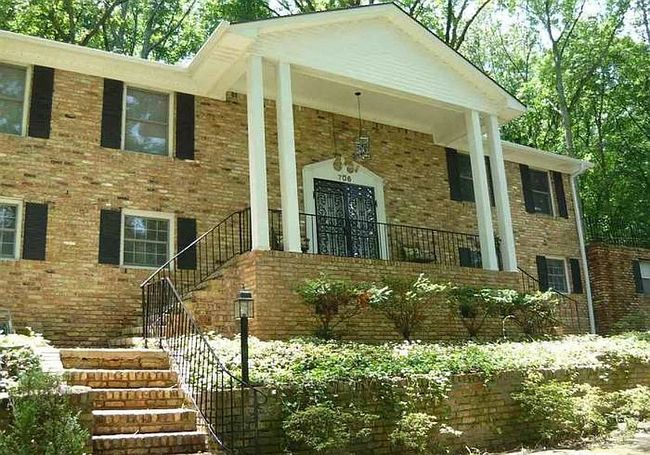 Photo of 706 Woodbine Rd Se, Huntsville, AL