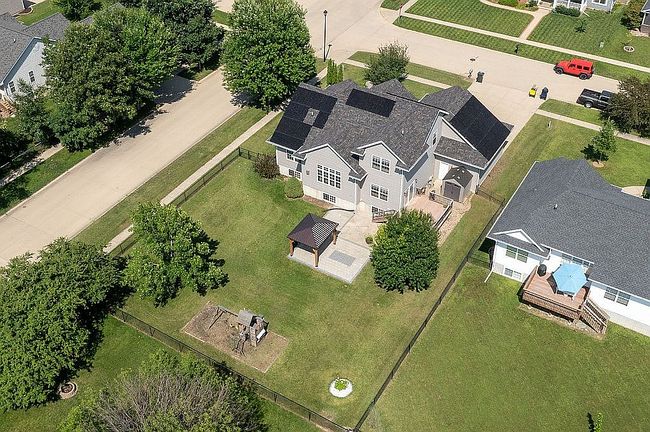 Photo of 250 N 16th Ave, Hiawatha, IA