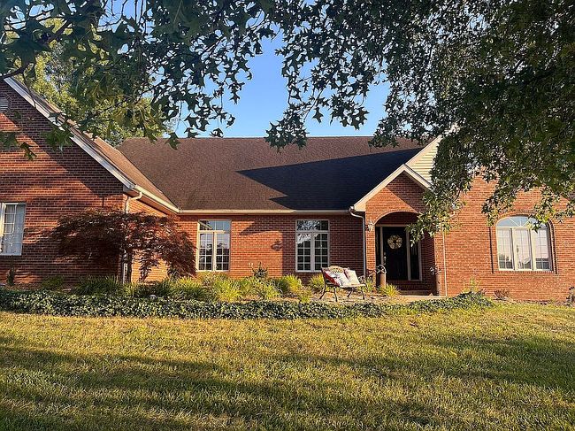 Photo of 913 20th St, Jasper, IN