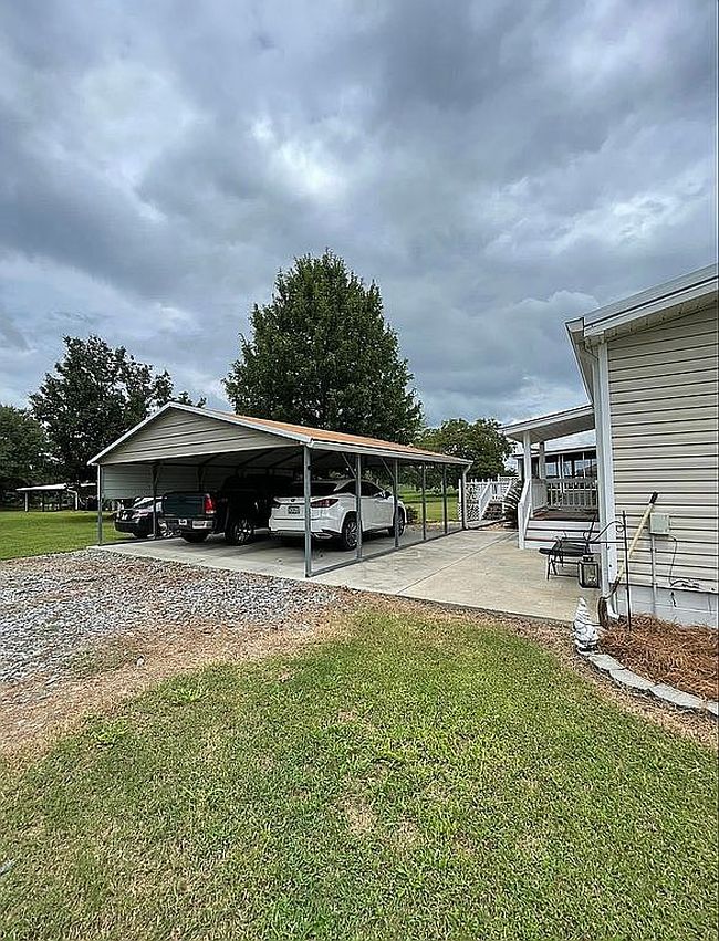Photo of 639 Dilliard Moore Rd, Unadilla, GA