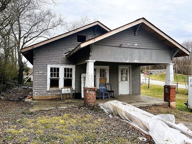 Image of 306 N Spring St