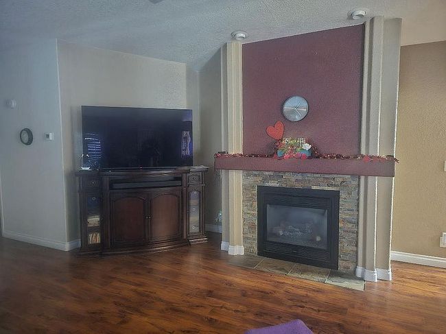 Image of 5055 Royal Dr