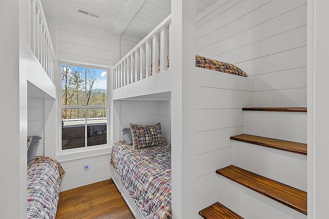 Photo of 59 Norton Ridge Ln, Cashiers, NC