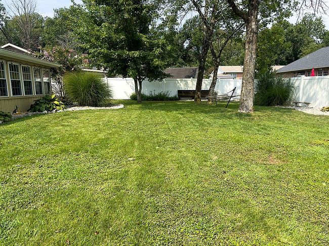 Photo of 2530 Deerfield Dr, Evansville, IN