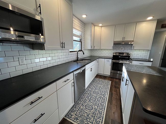 Image of 520 E Wells St