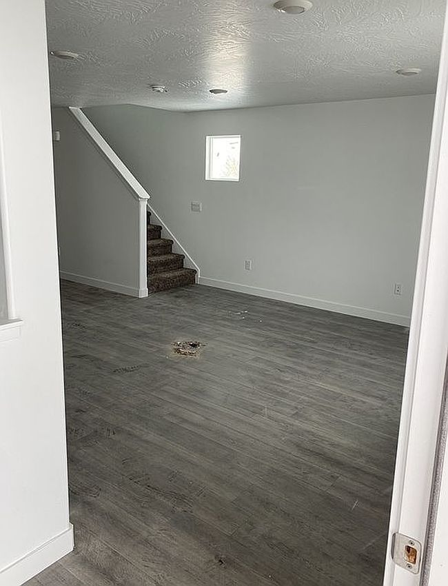 Image of 461 S 2925 W